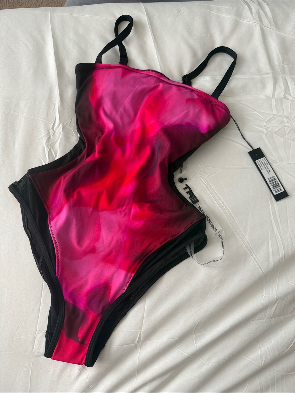 TA3 Swim Squarey Mesh Contour One-Piece Swimsuit - Rouge Hyperfloral